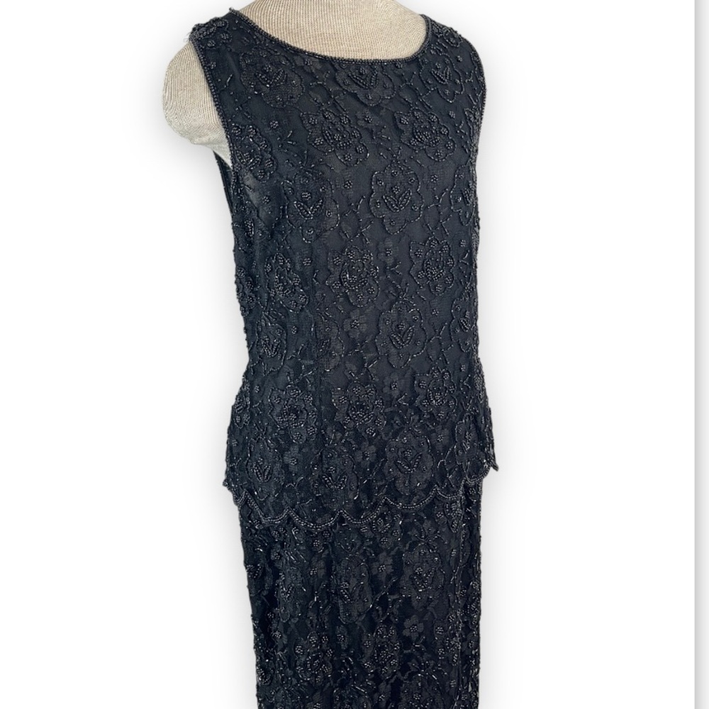Black Beaded Formal Dress size 16 by Stenay Floral Pattern Scalloped One Piece